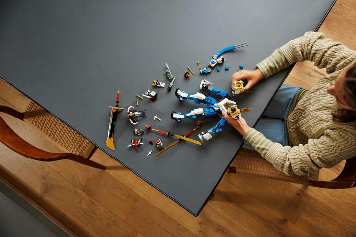 Produktbild LEGO Jays Titan-Mech (71785, LEGO Ninjago)