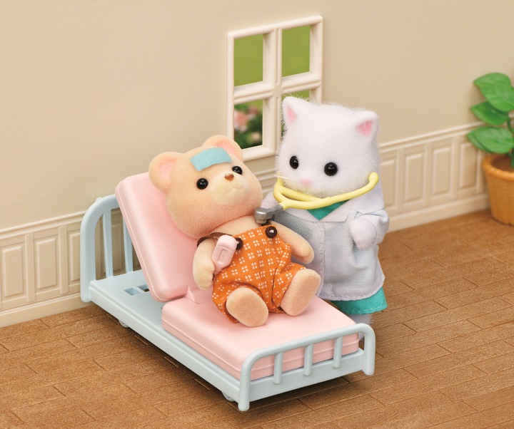 Actual product image Sylvanian Families Country Doctor Play Set with Figure