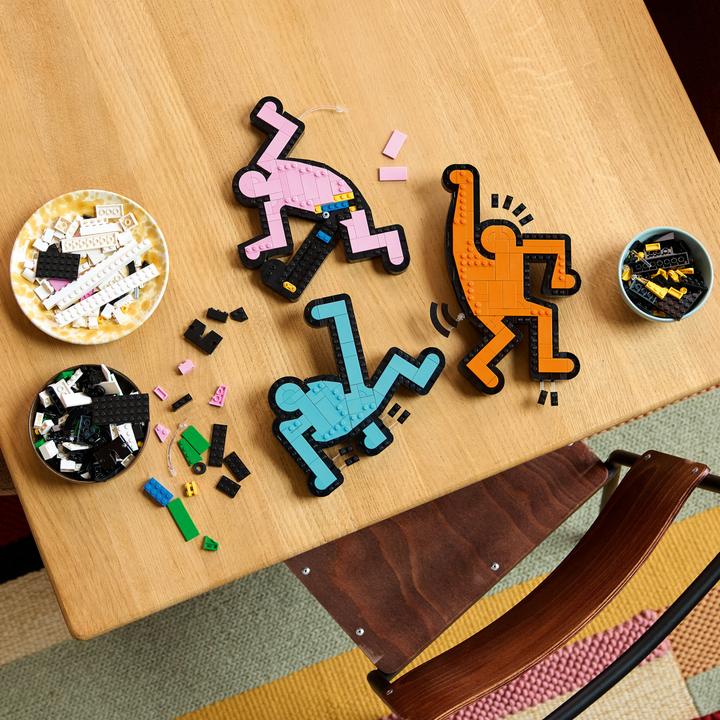 Actual product image LEGO Keith Haring - Dancing figures (LEGO Art)
