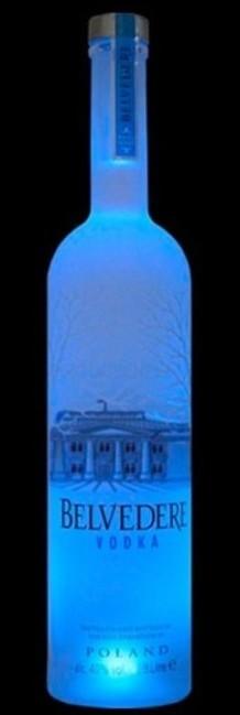 Produktbild Belvedere Vodka Jeroboam Luminous Night Saber mit LED-Beleuchtung (1 x 300 cl)