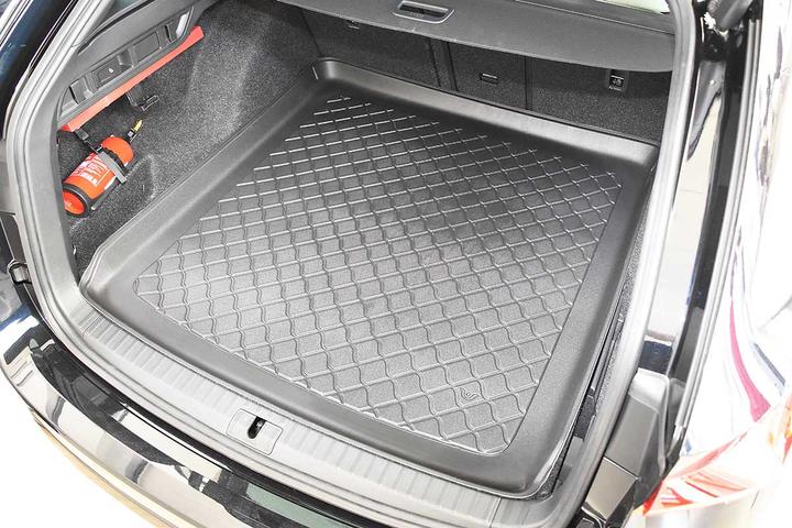 Produktbild Aristar Kofferraumwanne für Skoda Octavia Kombi ab 2013 bis 2020 (auf dem variablen Ladeboden)