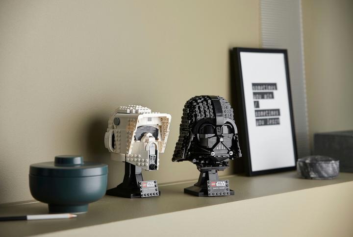 Actual product image LEGO Darth Vader Helmet (75304, LEGO Star Wars)