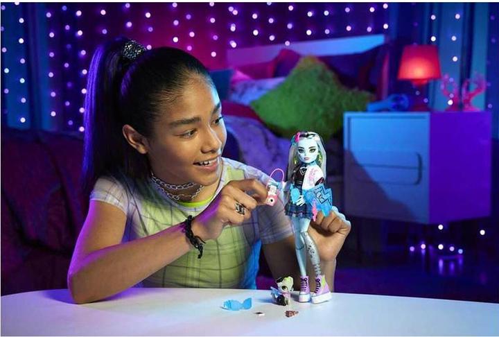 Image du produit Monster High Frankie Stein avec animal de compagnie et accessoires