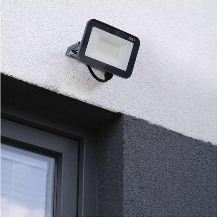 Produktbild Emos LED Flutlicht PROFI, 30W neutralweiss (3300 lm, IP65)
