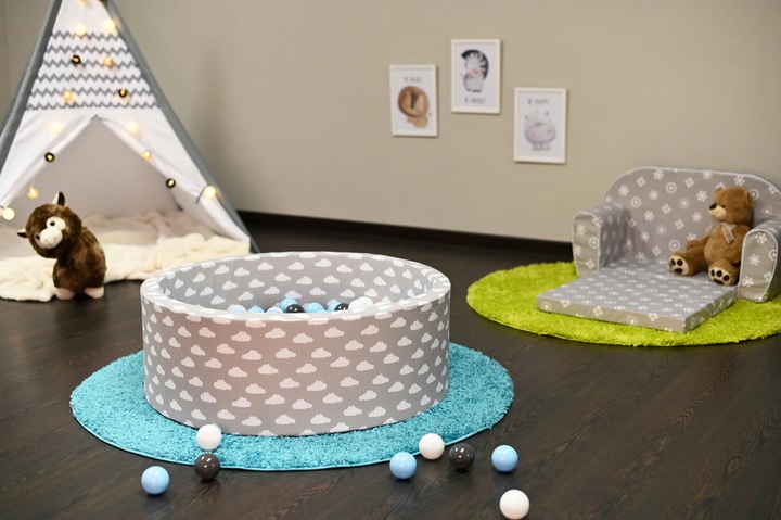 Produktbild Knorrtoys Bällebad soft - "Grey white clouds" - 300 balls creme/grey/lightblue (ca. 6cm Durchmesser)