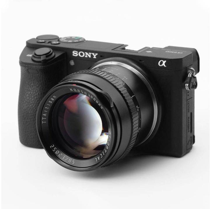 Produktbild TTArtisan 50mm f/1,2 Canon RF (Canon RF, APS-C / DX)