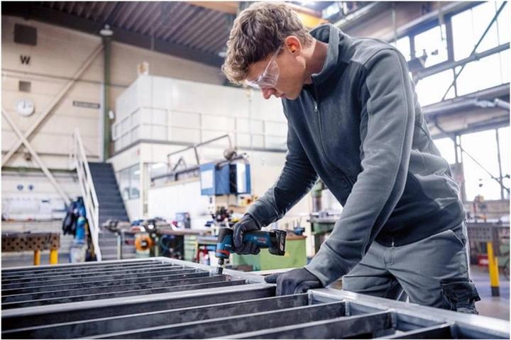 Actual product image Bosch Professional GWG 12V-50 S (Eccentric grinder, 240 W)