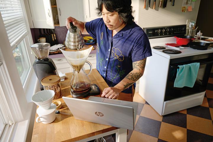 Actual product image HP 14-ep0030nd Rameses 23C1 Core i3-1215U - U15 8GB DDR4 1DM 3200 256GB PCIe Value0Intel UHD Graphics - (14", 256 GB, 8 GB, Eng. Int., Intel Core i3-1215U)