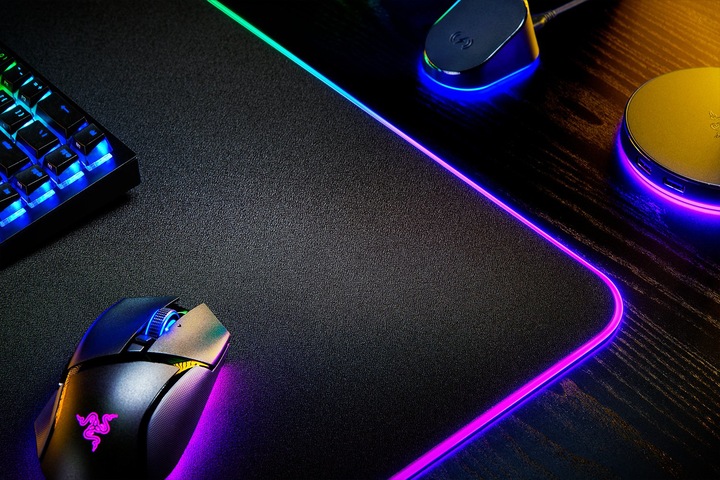 Productafbeelding Razer Strider Chroma (XL)