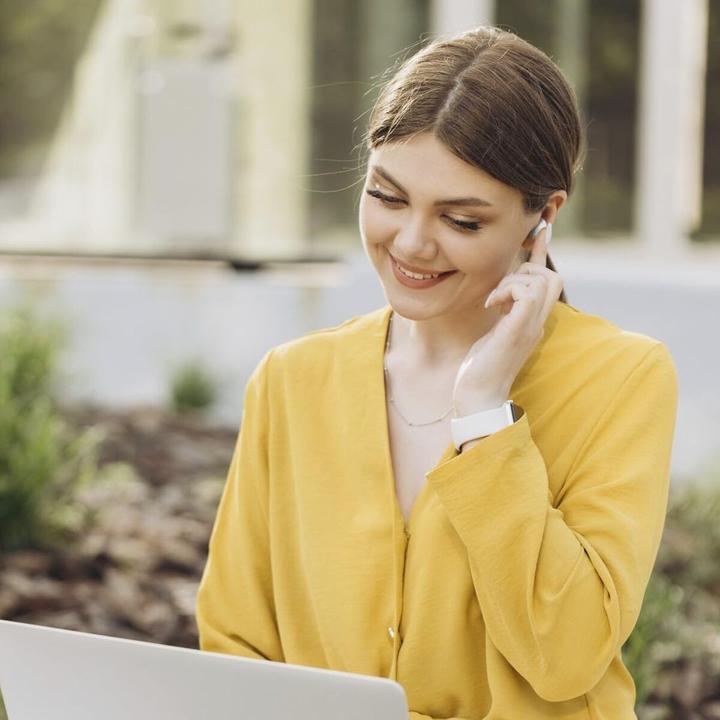 Produktbild Hama Freedom Buddy II (4 h, Docking, Kabellos)