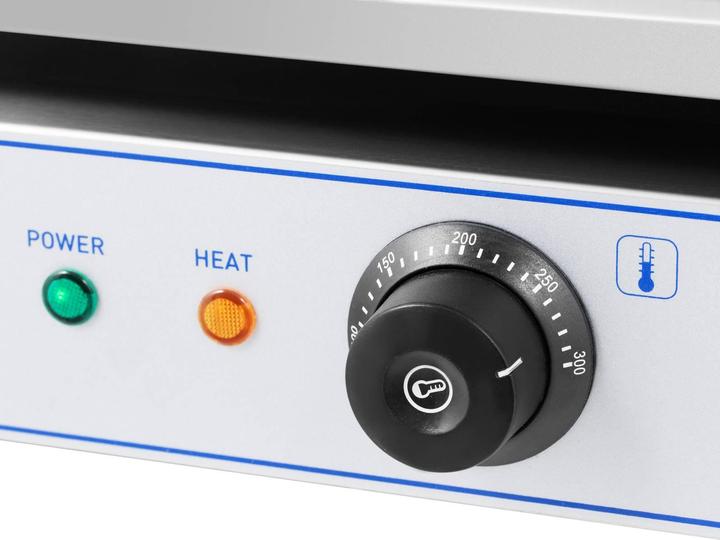 Immagine prodotto Royal Catering Fry top elettrico - Piastra liscia in acciaio inox - 550 x 400 mm - - Flat - 3,000 W (0.00 kW)