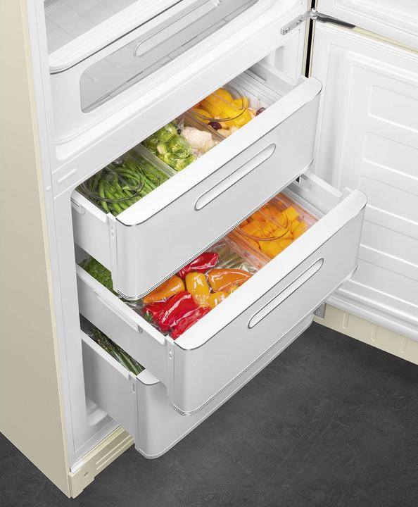 Produktbild Smeg FAB32RCR6 Kühl-Gefrierkombination Rechtsanschlag Creme 50s Style 2025 Modell, EEK: C (331 l)