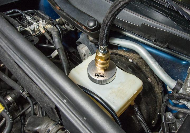 Actual product image Vigor Brake Maintenance Adapter Set