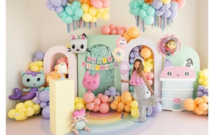 Actual product image Partydeco Pandy Paws Foil Balloon, 65x57 cm, mix (1x)