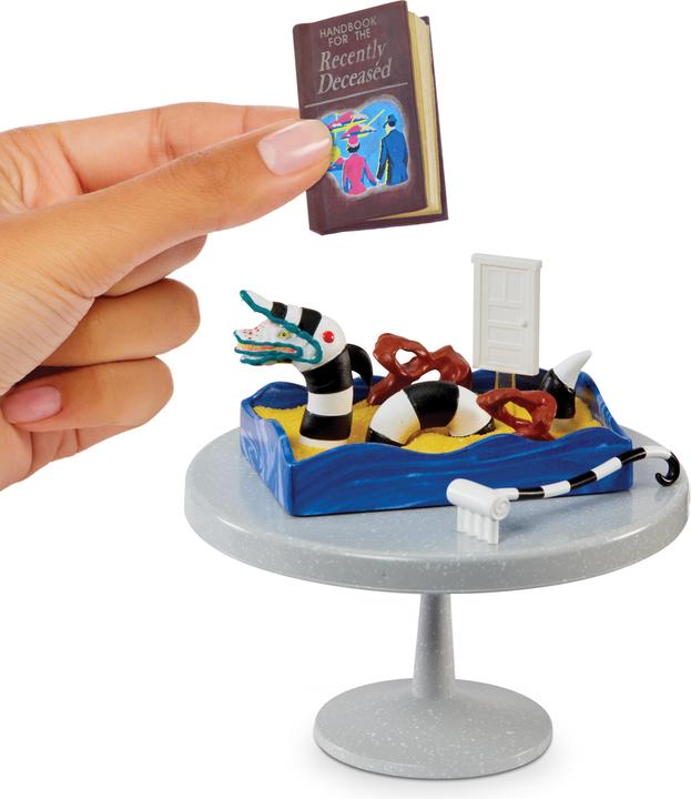 Actual product image MGA s Miniverse - Make It Mini Diner: Halloween