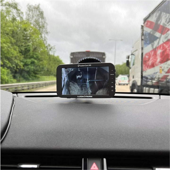 Actual product image LudaFarm TrailerCam HD Professional camera system for horse trailers (1280 x 720 pixels)