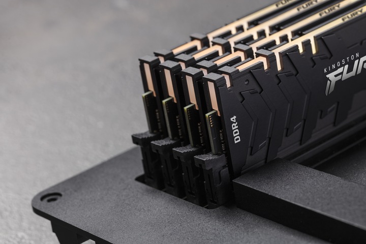 Actual product image Kingston 256GBDDR4-3200MT/S CL16 DIMM (8 x 32GB, 3200 MHz, DDR4-RAM, DIMM)