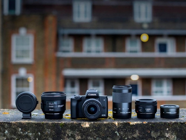 Produktbild Canon EOS M50 Travel-Zoom Kit (18 - 150 mm, 24.10 Mpx, APS-C / DX)