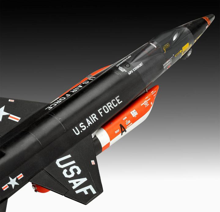 Produktbild Revell B-52D Stratofortress Platinum Edition