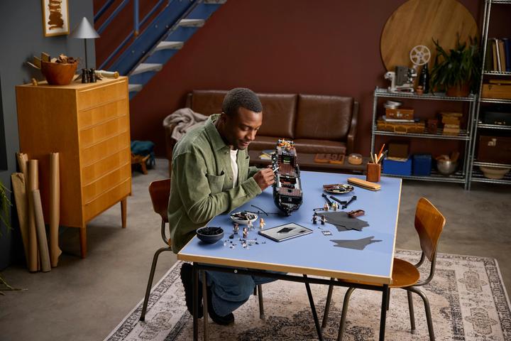 Produktbild LEGO Captain Jack Sparrows Piratenschiff (10365, LEGO Icons)