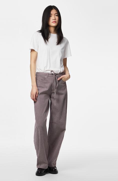 Produktbild Pieces PCBILLO MW BINDEVERSCHLUSS Barrel Fit Jeans (25)