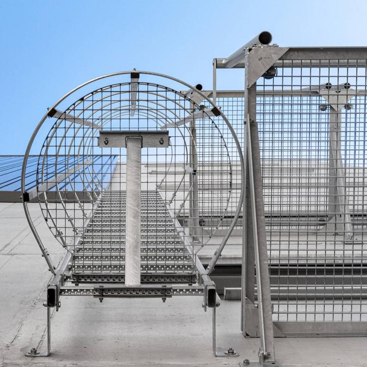 Produktbild Munk Einzügige Steigleiter mit Rückenschutz Edelstahl 5,96m (596 cm)