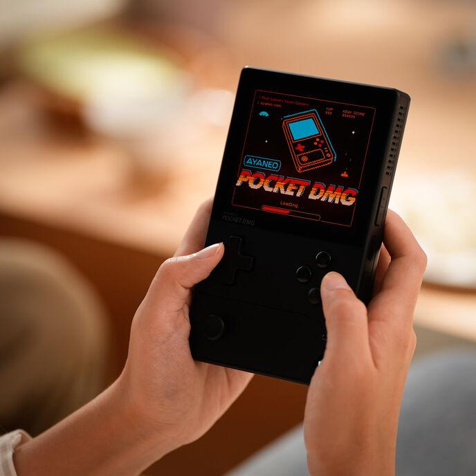 Actual product image Ayaneo Pocket DMG Handheld Konsole – 16 GB LPDDR5X, 512 GB SSD, schwarz