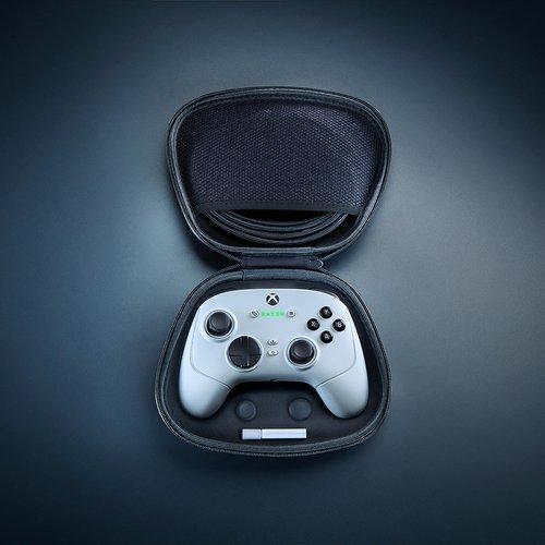 Actual product image Razer Wolverine V3 Pro (PC, Xbox Series X)