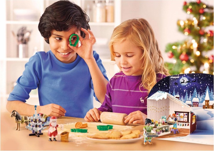 Actual product image Playmobil Christmas baking