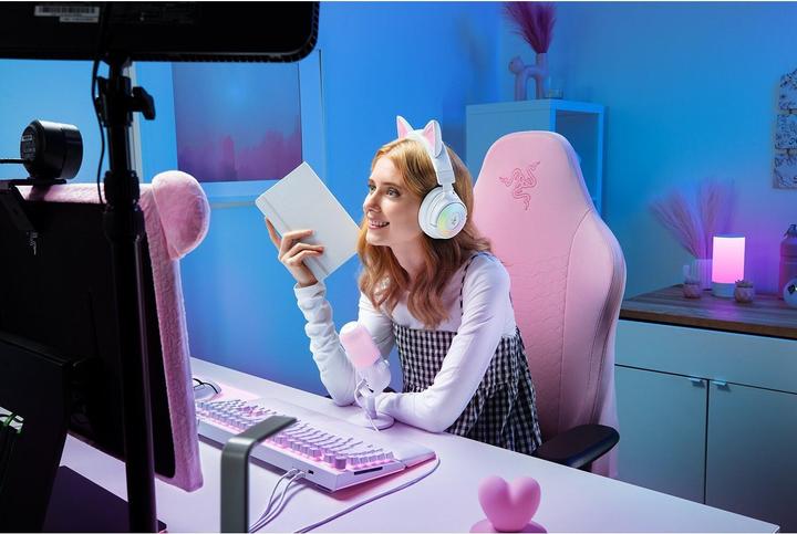 Actual product image Razer Kraken Kitty V3 Pro - White (Wireless)