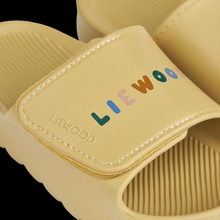 Actual product image Liewood Thieme Slippers Crispy Corn (35)