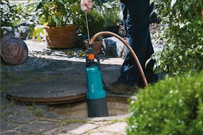Produktbild Gardena Tauch-Druckpumpe 6000/5 (Regenfasspumpe)