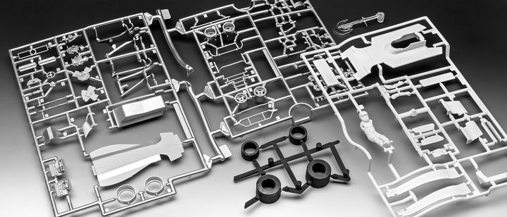 Actual product image Revell Surtees TS16/03