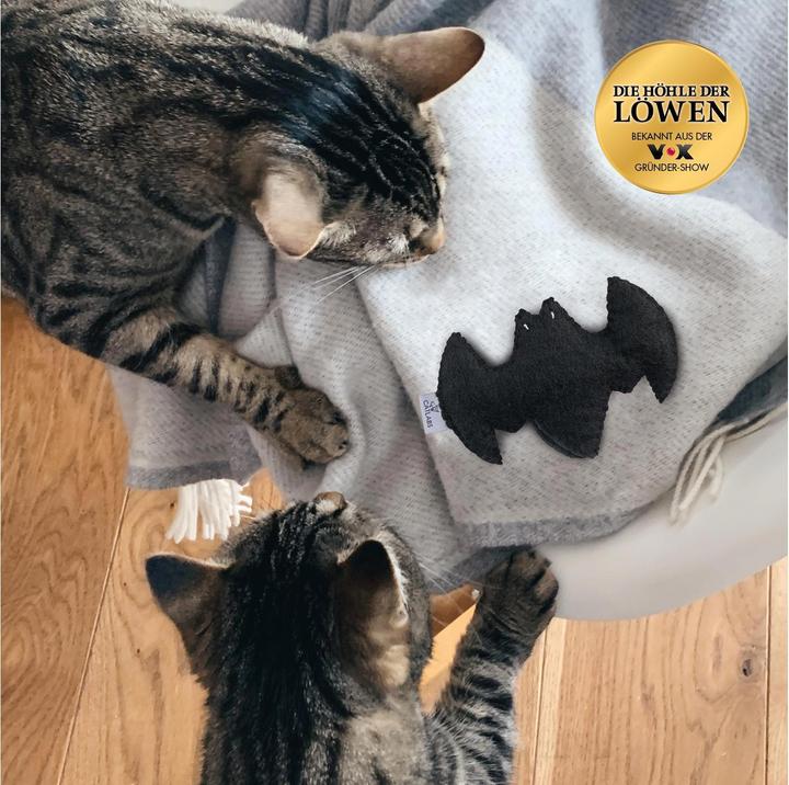 Immagine prodotto Catlabs Giocattolo per gatti Catman con radice di valeriana, fatto a mano (Palla giocattolo per gatti)