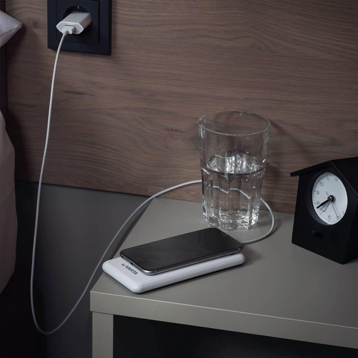 Actual product image Varta Wireless Power Bank + Charging Cable (20000 mAh, 20 W, 74 Wh)