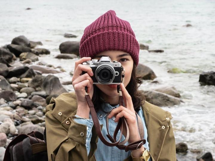 Produktbild Olympus OM-D E-M10 III Kit (14 - 42 mm, 16.10 Mpx, Micro Four Thirds)