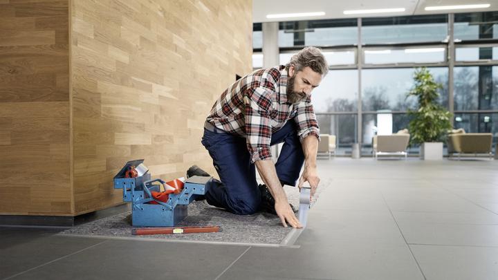 Actual product image tesa EXTRA POWER UNIVERSAL fabric tape, fabric-reinforced duct tape (50 mm)