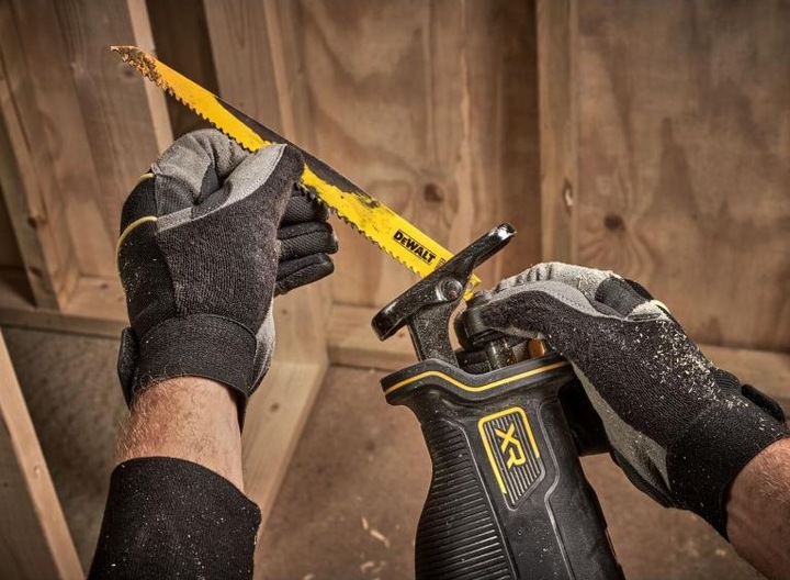 Produktbild DeWalt DCS 382 NT
