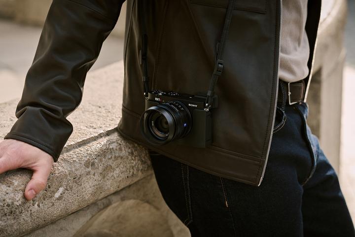 Produktbild Sony RX1R III‎ (35 mm, 61 Mpx, Vollformat)