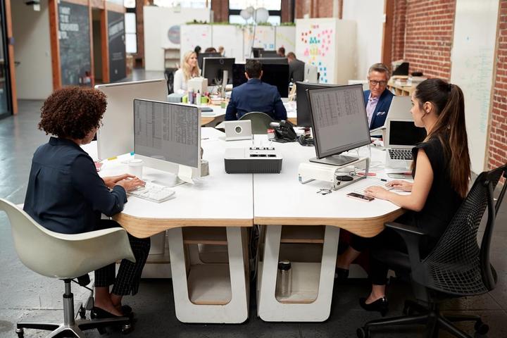 Image du produit Legrand UPS Keor Multiplug 600 AVR 4 + 2 FR 310083 (360 W)