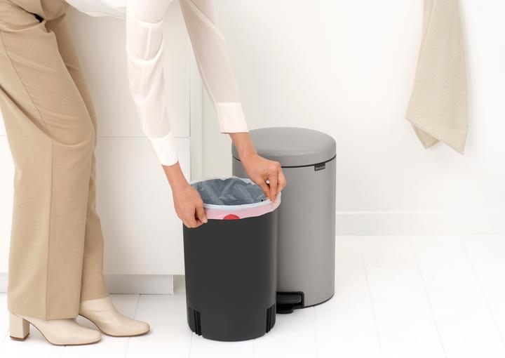 Actual product image Brabantia Treteimer NewIcon 20 l (20 l)