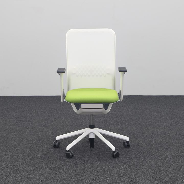 Actual product image Sitag Bürostuhl SitagTeam Mesh swissmade mit 2D Armlehnen, Grün, Neu (41 - 52 cm)