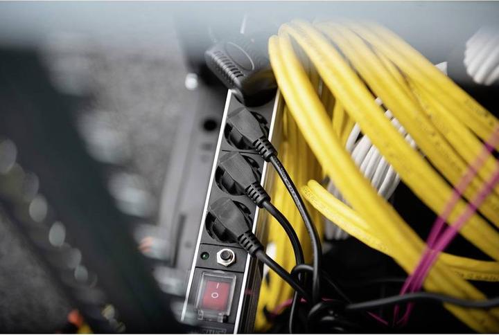 Actual product image Digitus Professional DN-19 PDU-7SO (7x, CEE 7/4, 2 m)