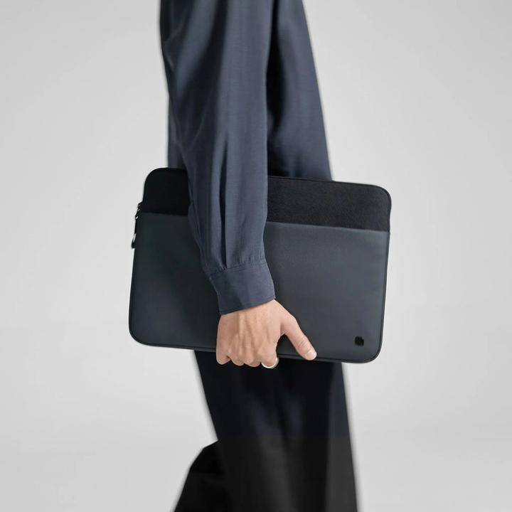 Productafbeelding Incase A.R.C. Hoes voor 14-inch laptop - Zwart (14", Universeel)