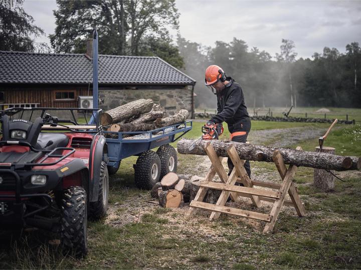 Actual product image Husqvarna Cordless chainsaw 435i 35 cm (Battery chain saw)