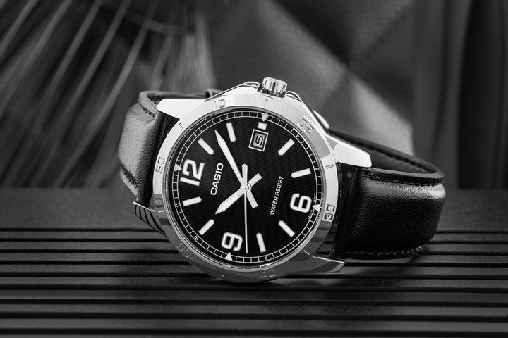 Produktbild Casio Collection - MTP-V004L-1B (Analoguhr, 41.50 mm)