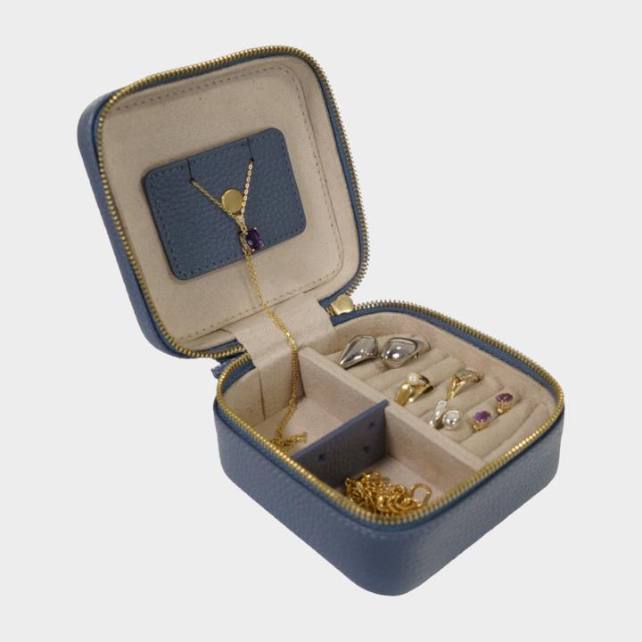 Actual product image Braun Büffel Schmucketui L light blue