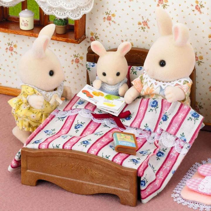 Actual product image Sylvanian Families Double bed