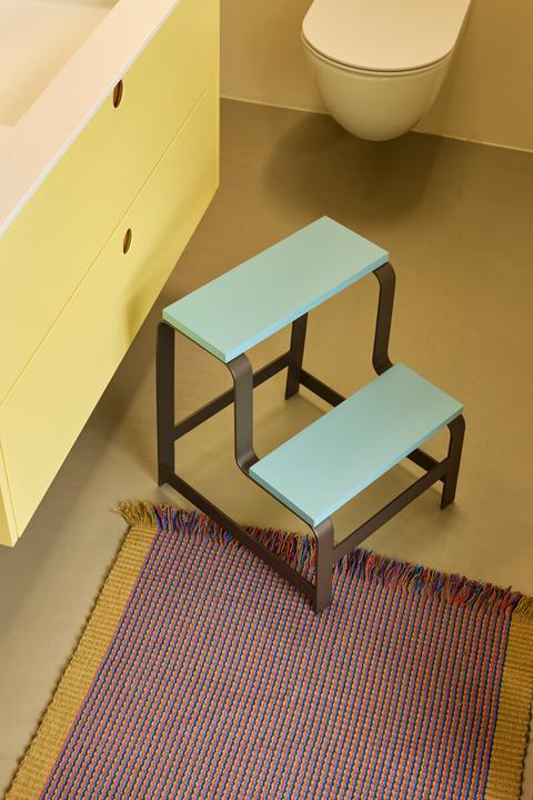 Image du produit Hübsch Step Hocker Blau/Braun