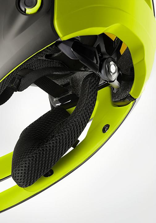 Actual product image MET Parachute MCR MIPS (56 - 58 cm)